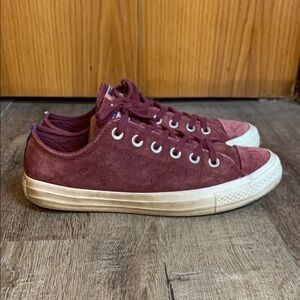 Converse All Star Low Top Maroon Suede Sneakers Size Women's‎ 9
